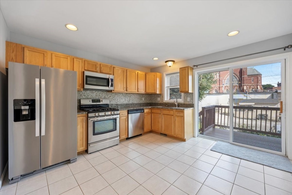 122 Locust St. # 4 Property Photo 2