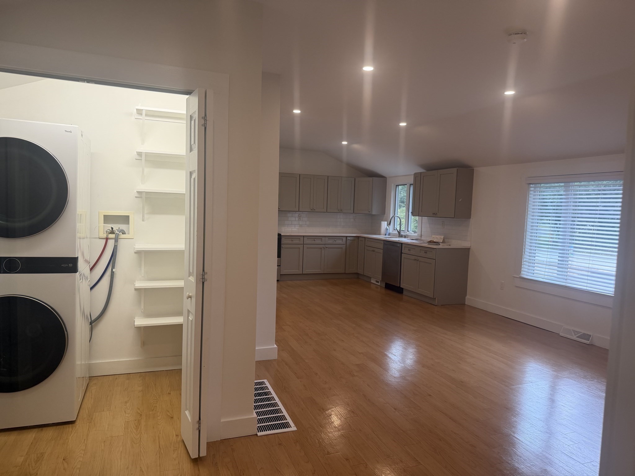 25 King Ave Property Photo 12