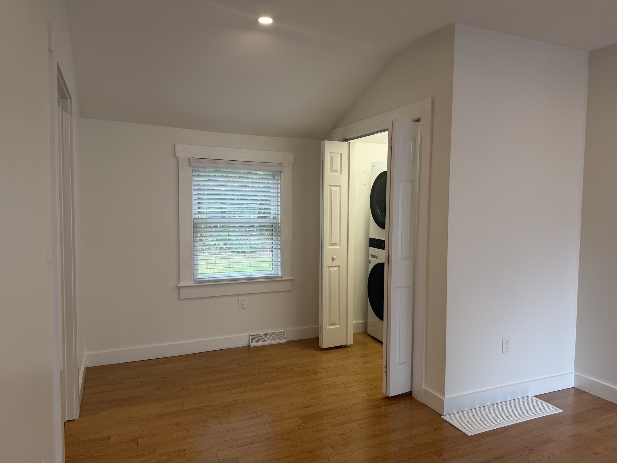 25 King Ave Property Photo 12