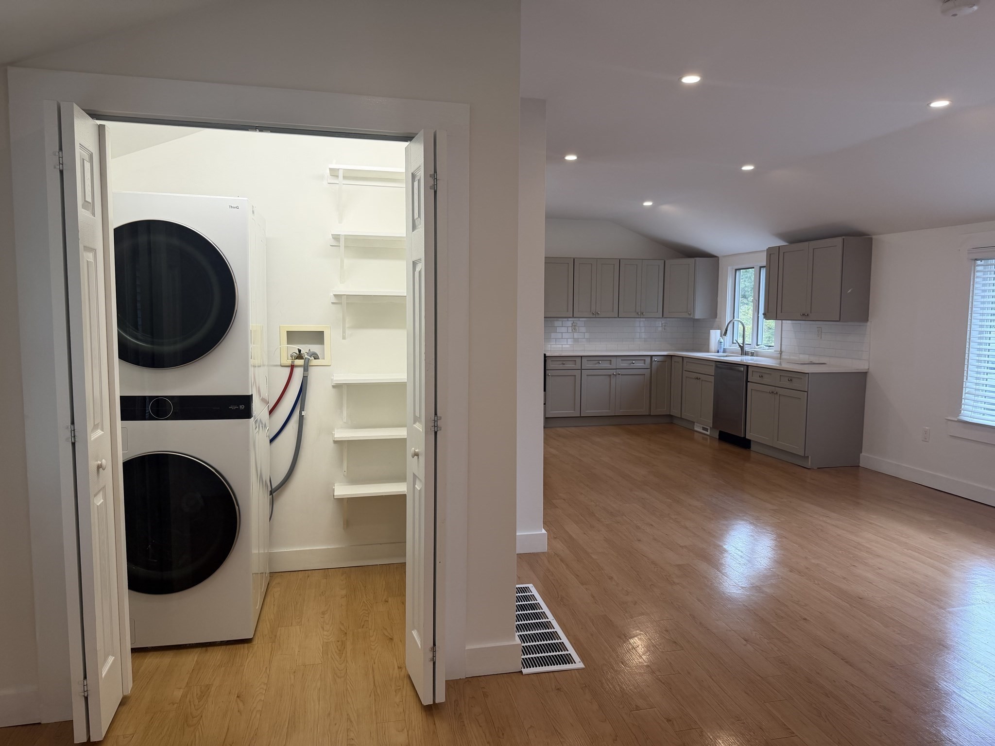 25 King Ave Property Photo 13
