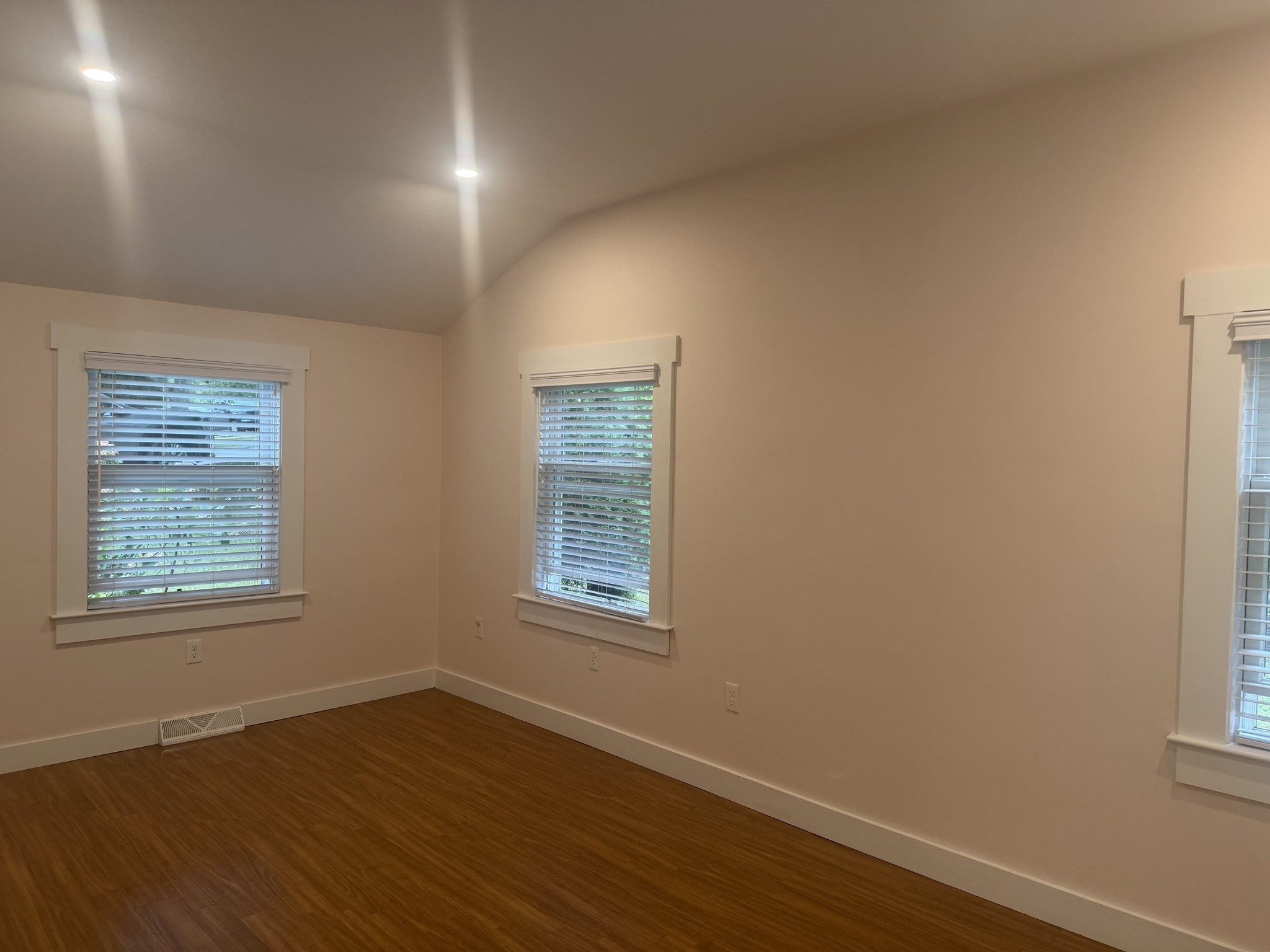 25 King Ave Property Photo 26