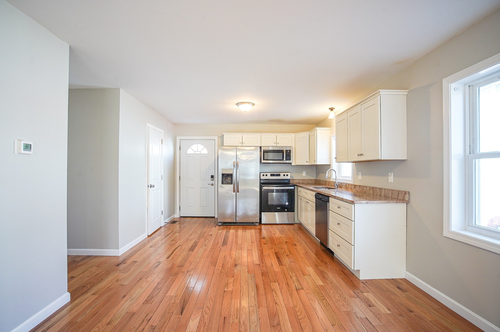 18 Healey St # 18 Property Photo 3