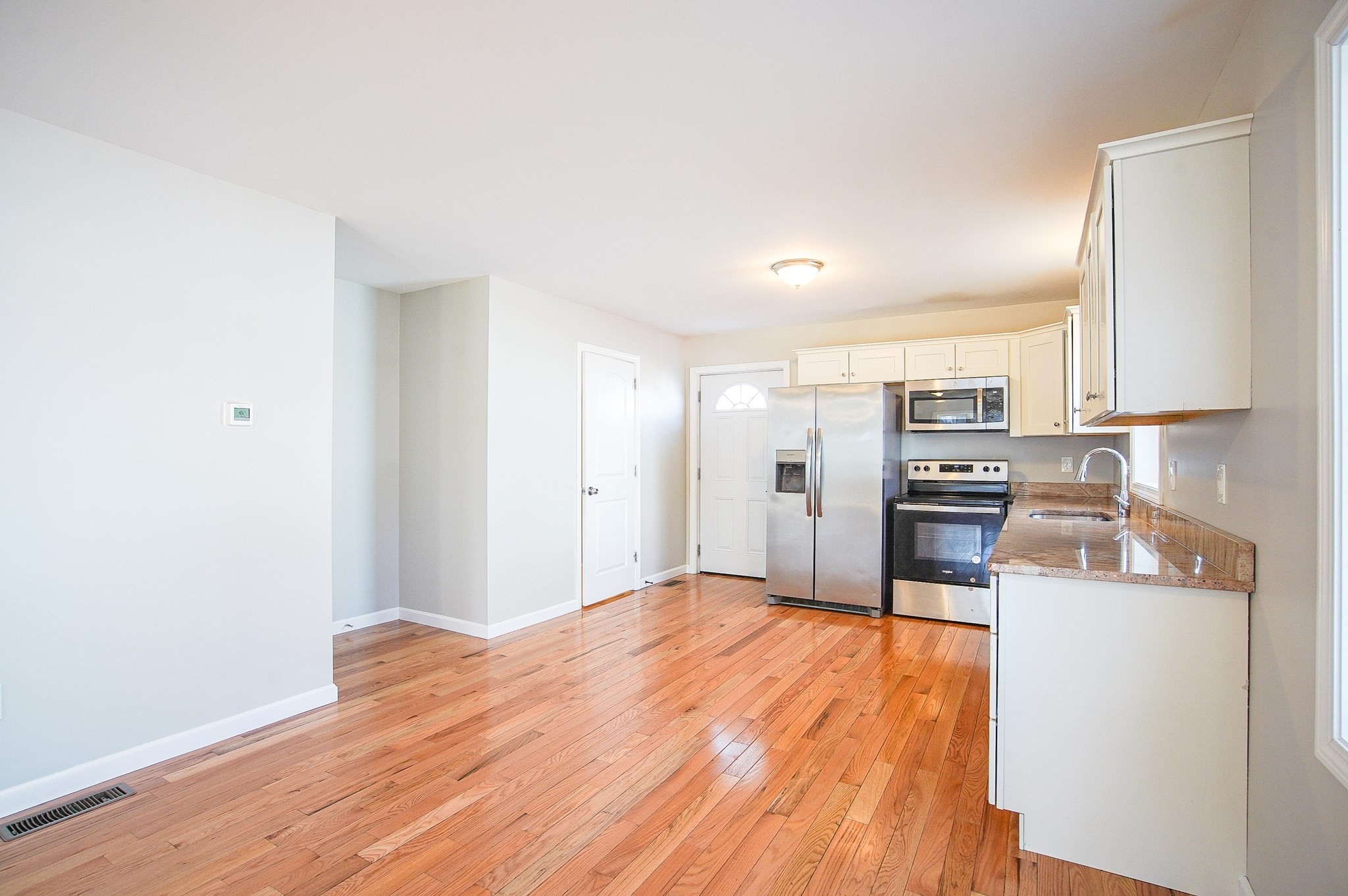 18 Healey St # 18 Property Photo 4