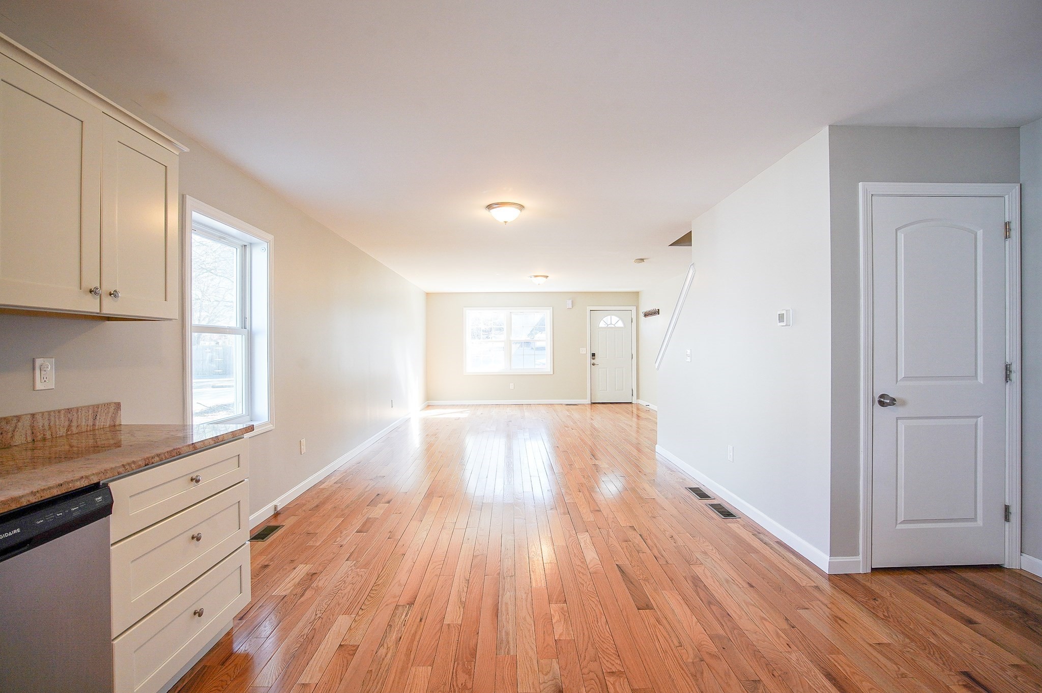 18 Healey St # 18 Property Photo 6