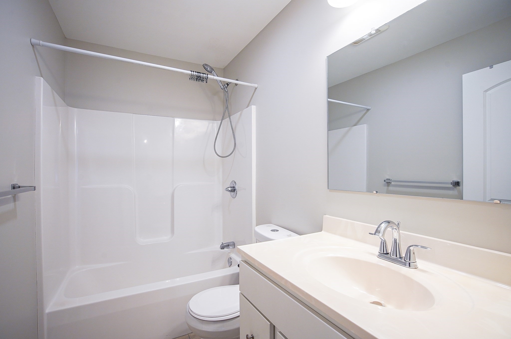 18 Healey St # 18 Property Photo 9