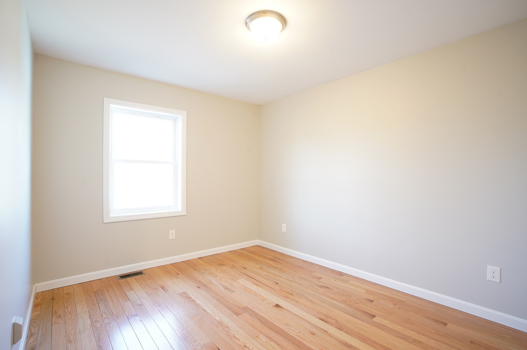 18 Healey St # 18 Property Photo 12