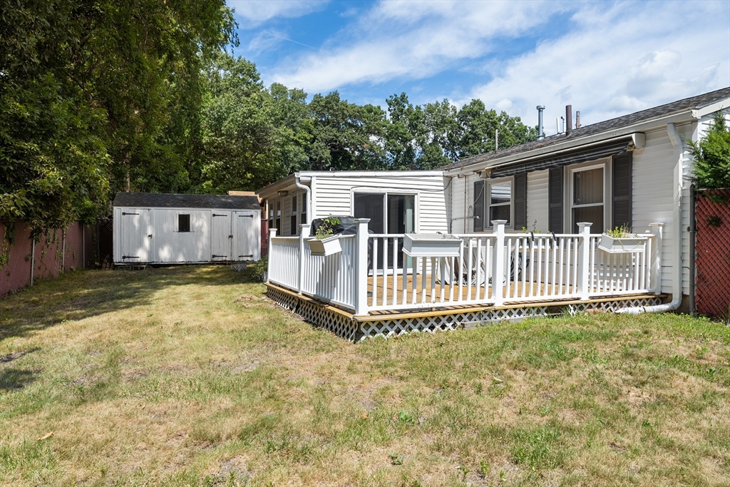 136 Laurie Ln Property Photo 5
