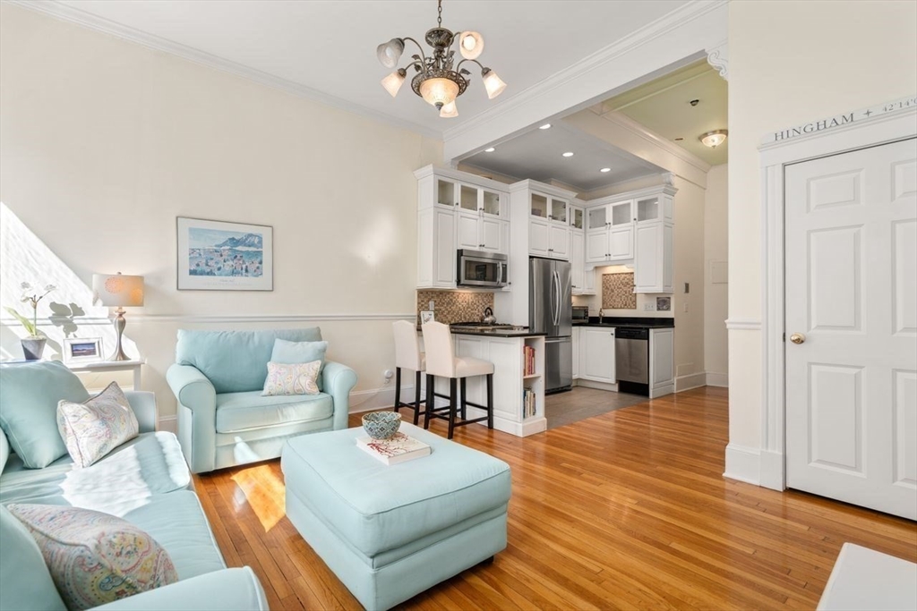 400 Marlborough St # 5 Property Photo 2