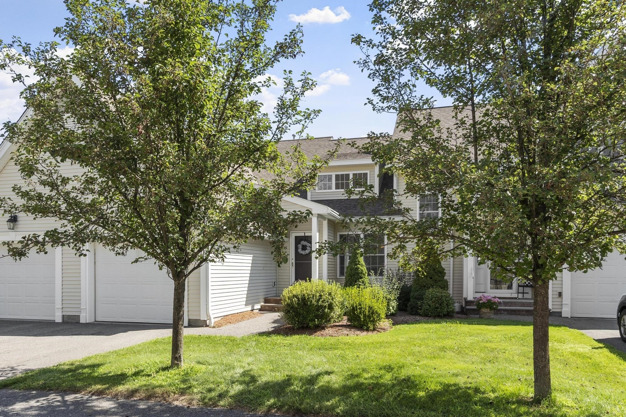 705 Autumn Ridge Dr # 705 Property Photo 2