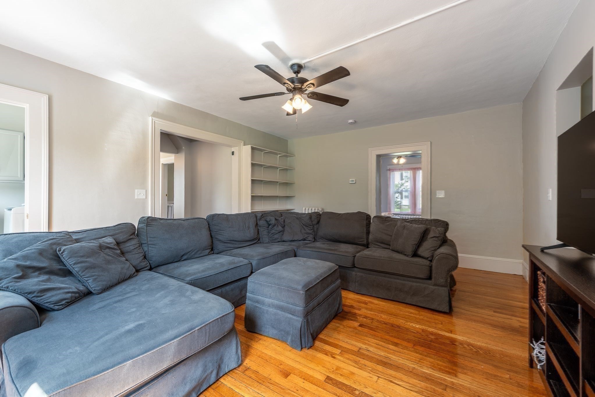 1136 N Pleasant St Property Photo 16