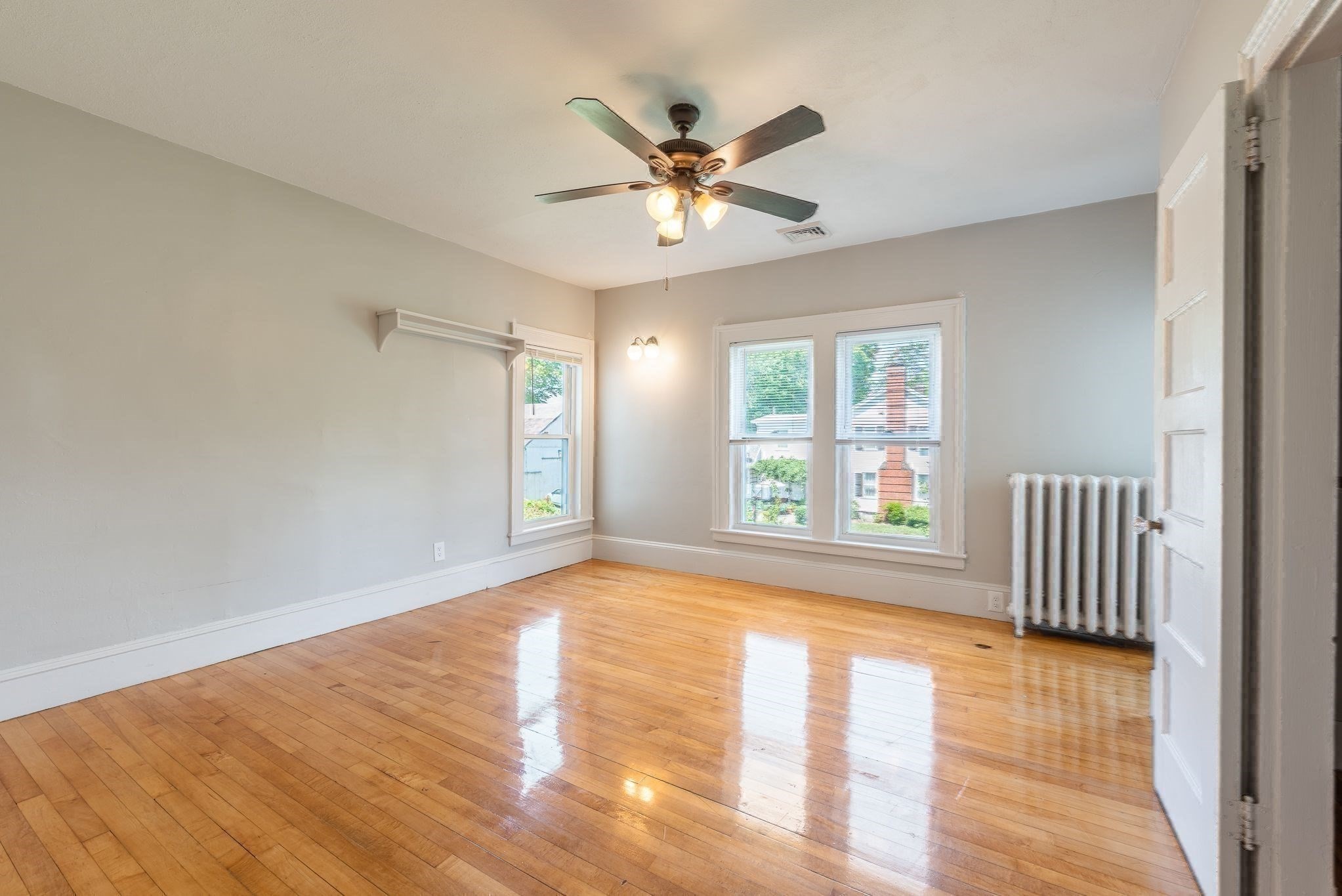 1136 N Pleasant St Property Photo 31