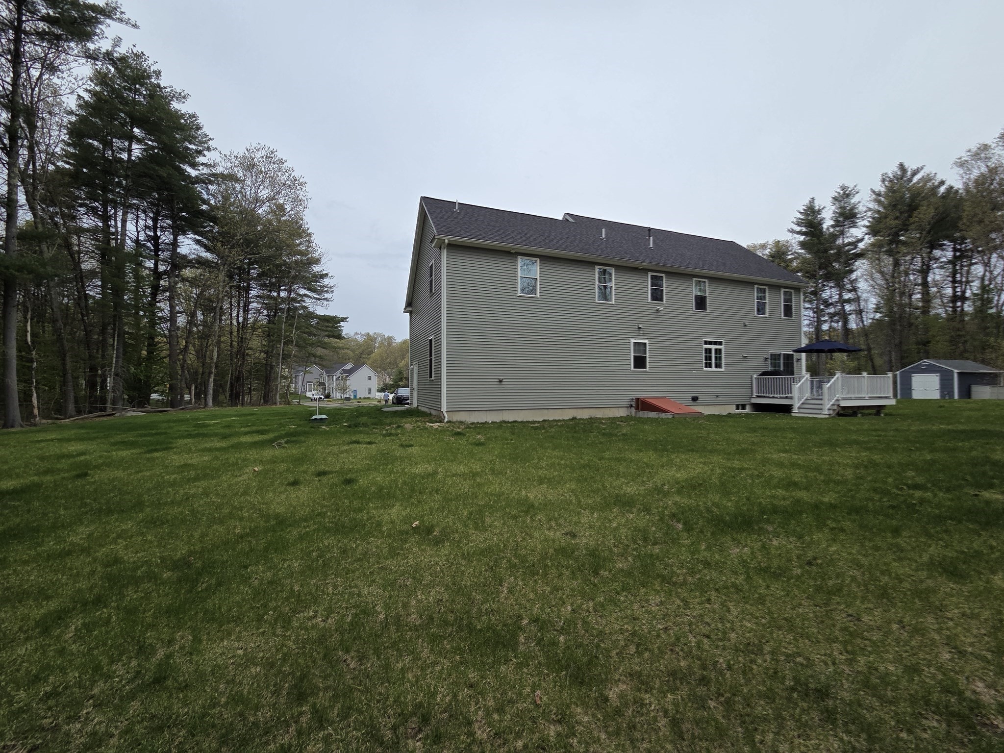 10 Wisteria Ln Property Photo 23