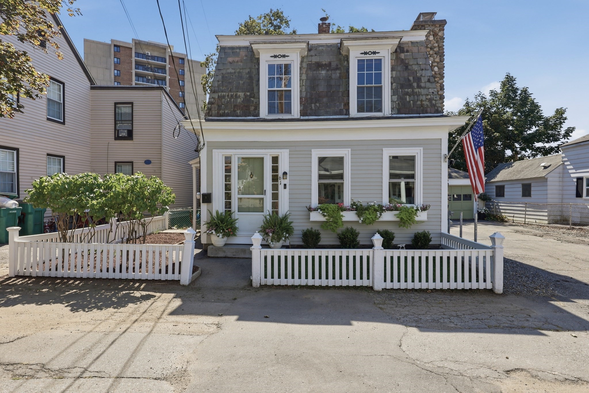 61 Central Street Property Photo 1