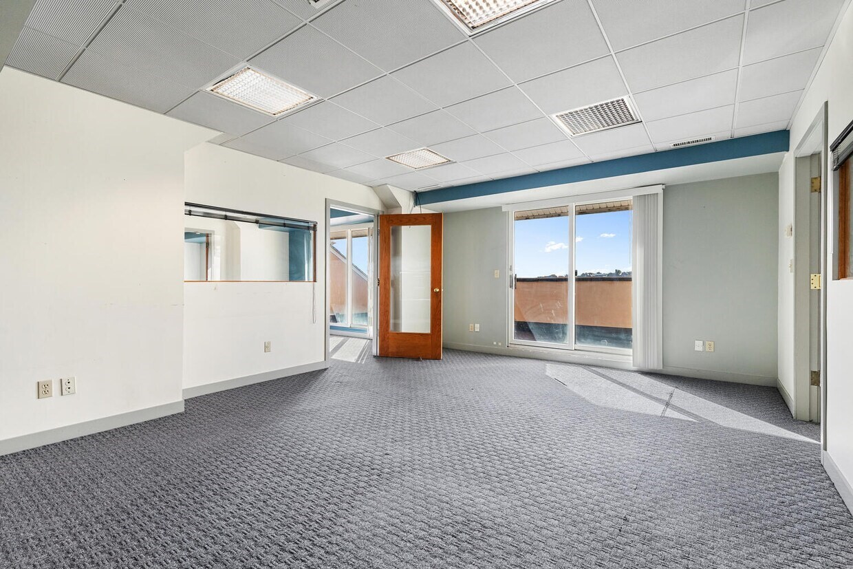 92 High St # C Property Photo 6