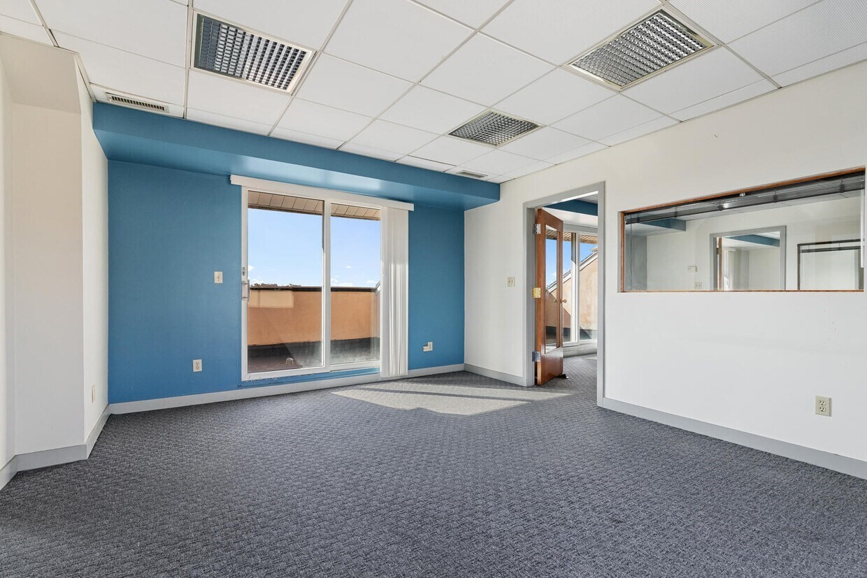 92 High St # C Property Photo 9