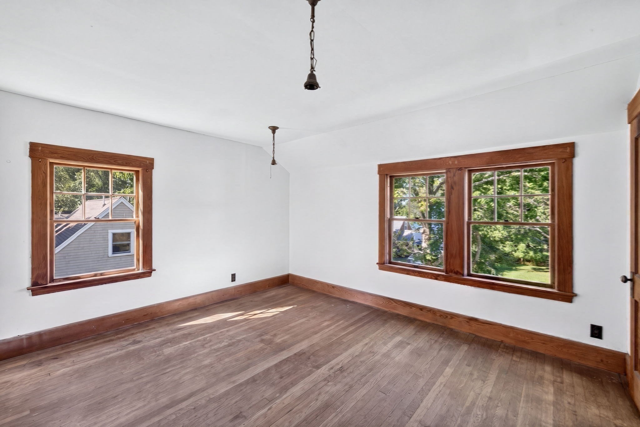 4 Oakland St Property Photo 11