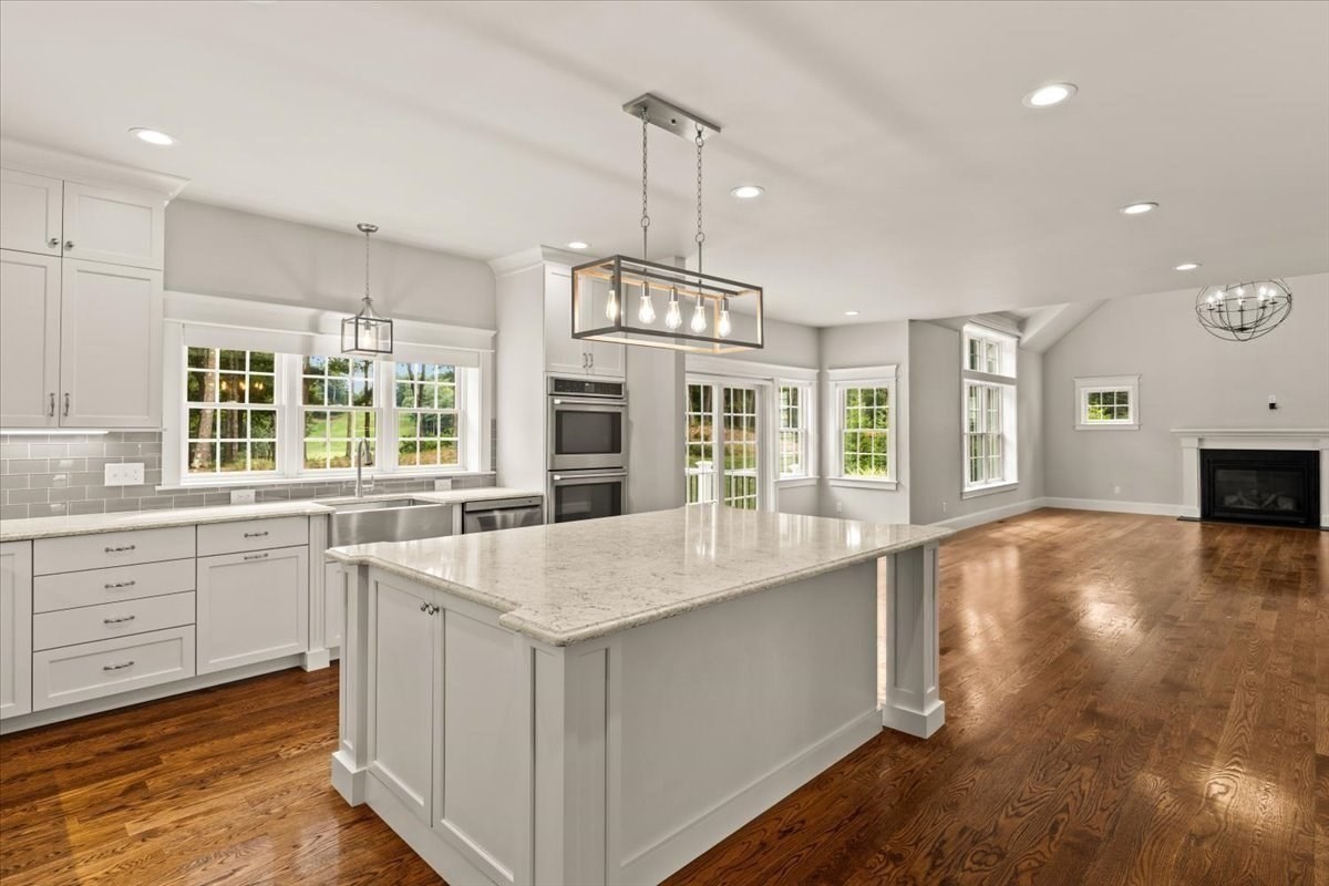 384 Country Club Way Property Photo 14