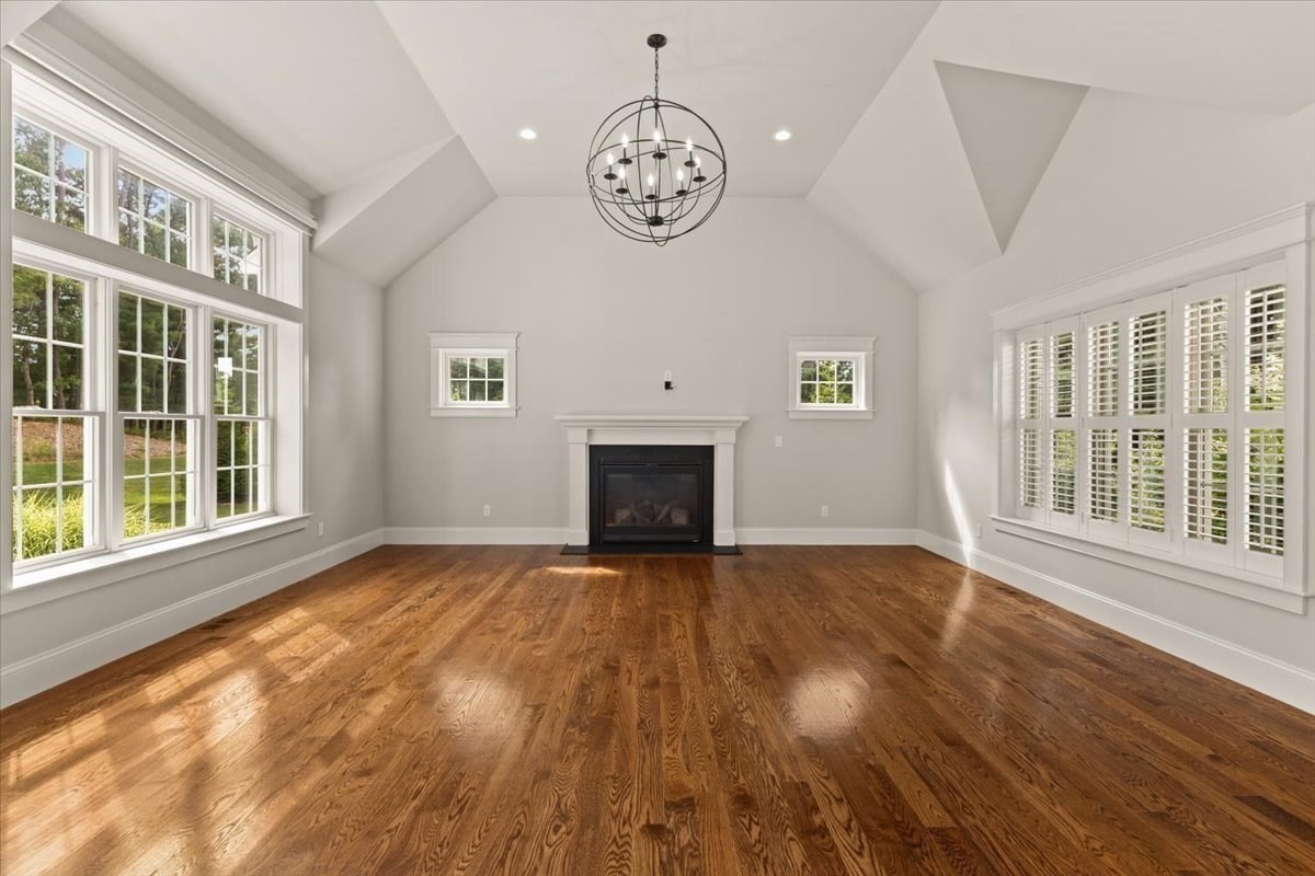 384 Country Club Way Property Photo 17