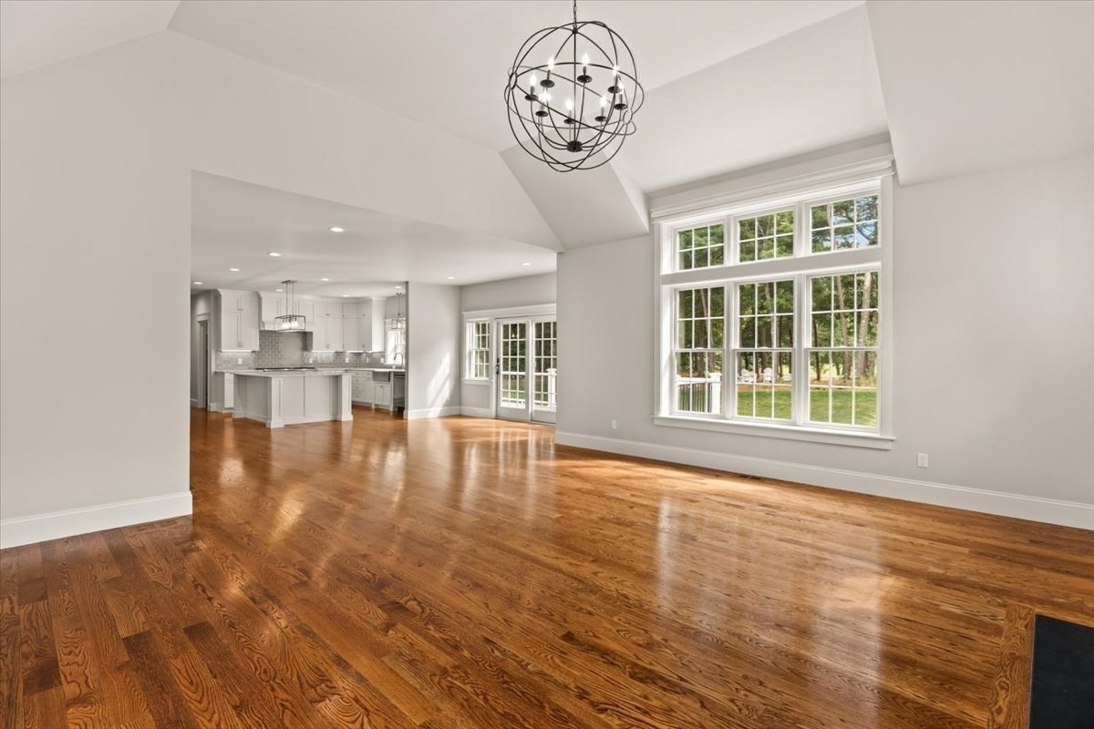 384 Country Club Way Property Photo 18