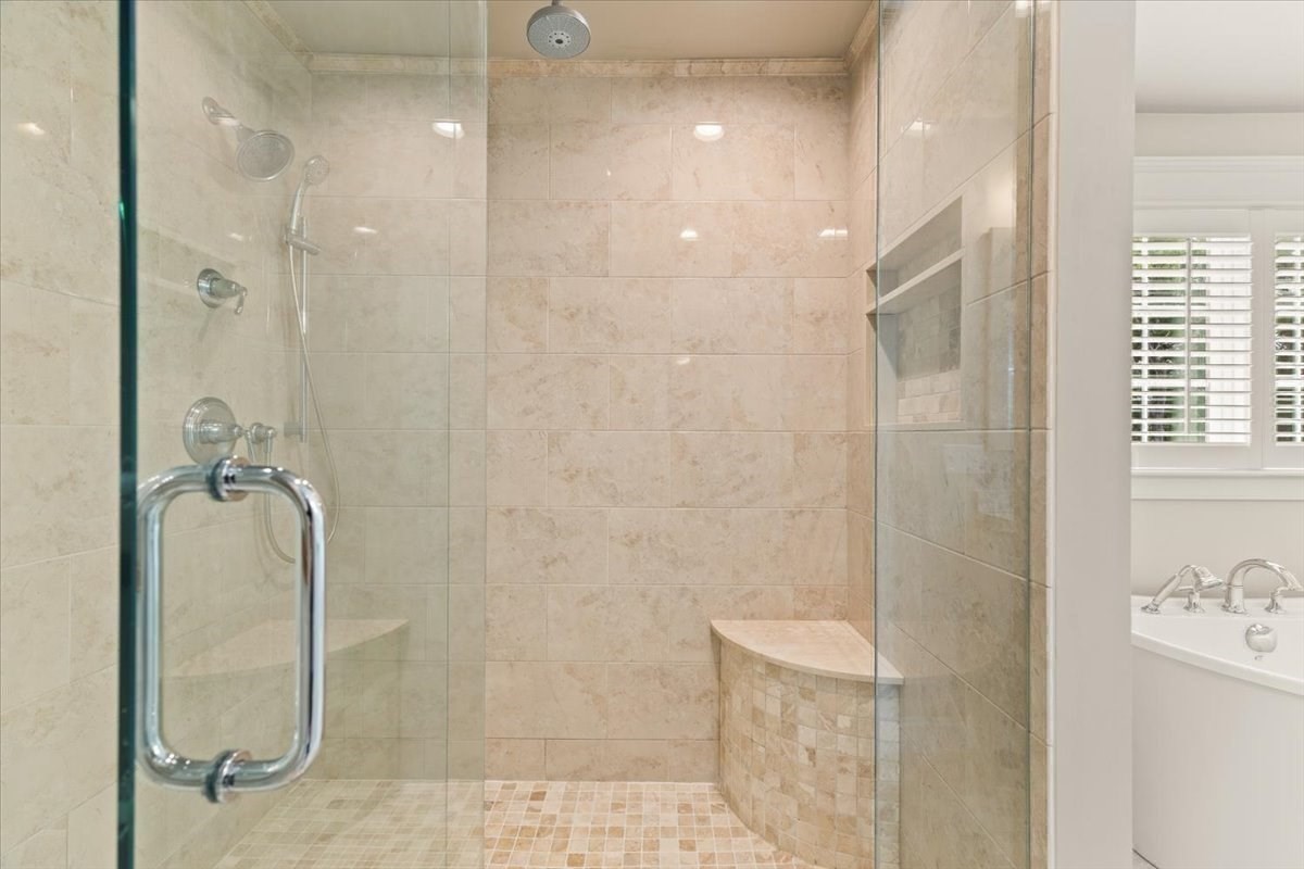 384 Country Club Way Property Photo 33