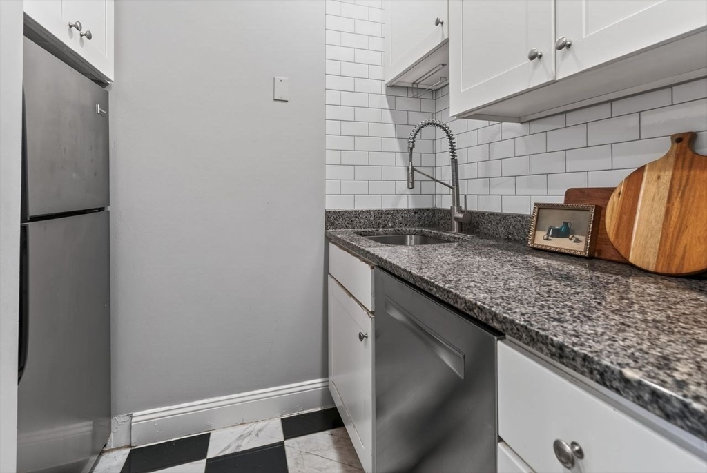 103 Beacon St # 1 Property Photo 5