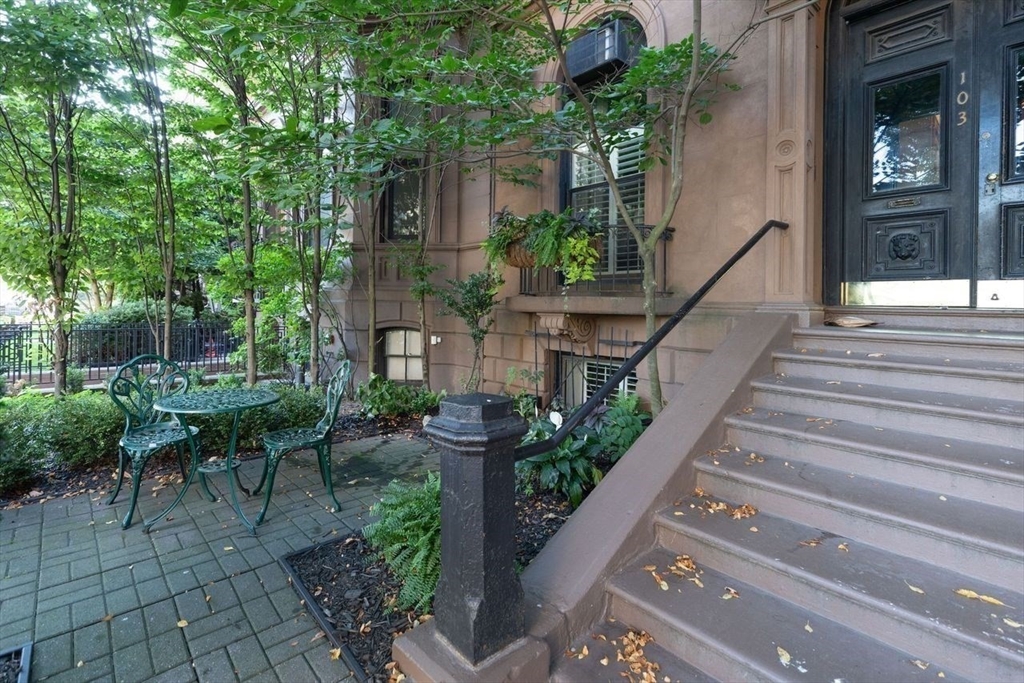 103 Beacon St # 1 Property Photo 19