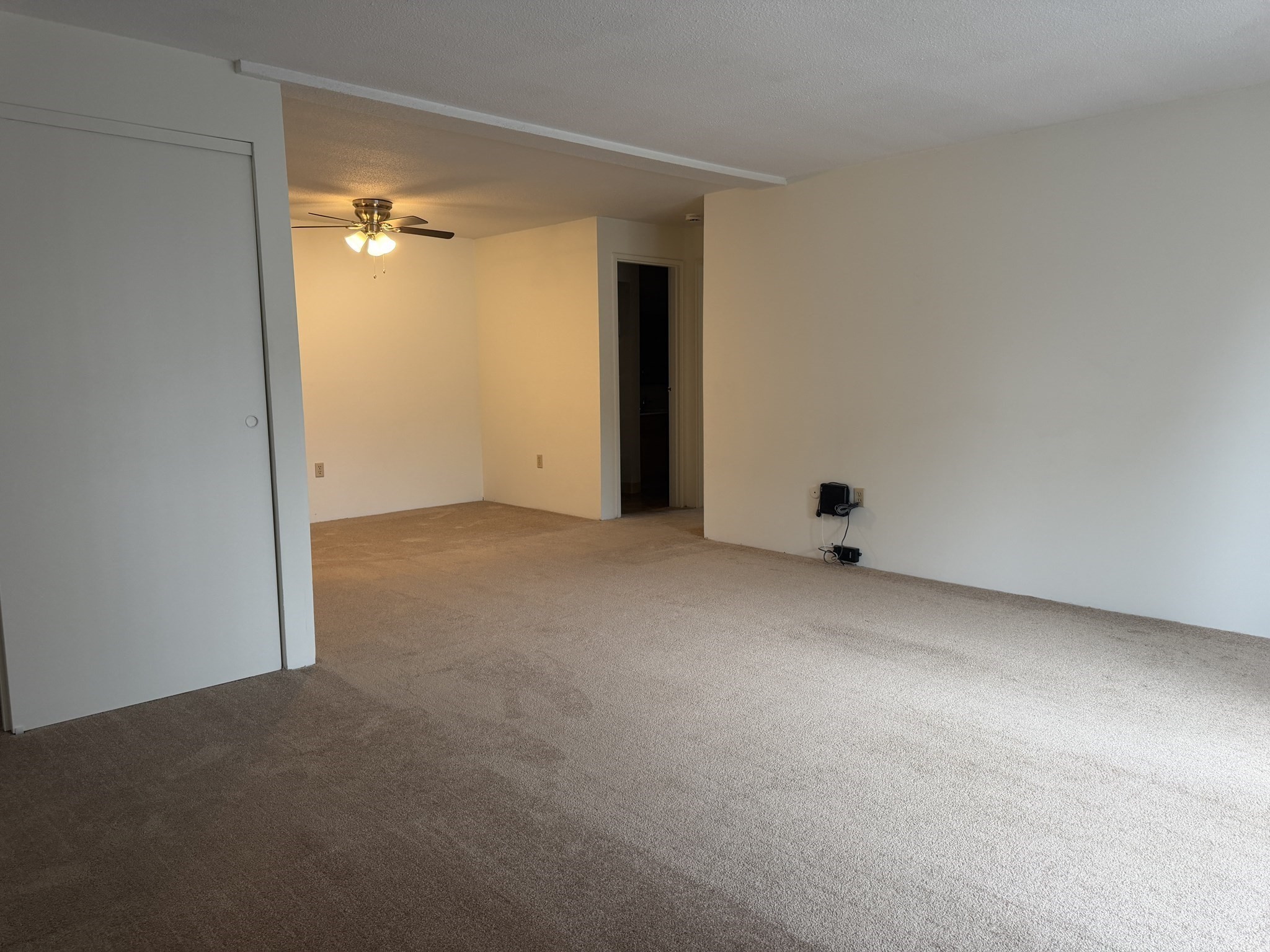 17 Village Rock Lane # 19 Property Photo 6