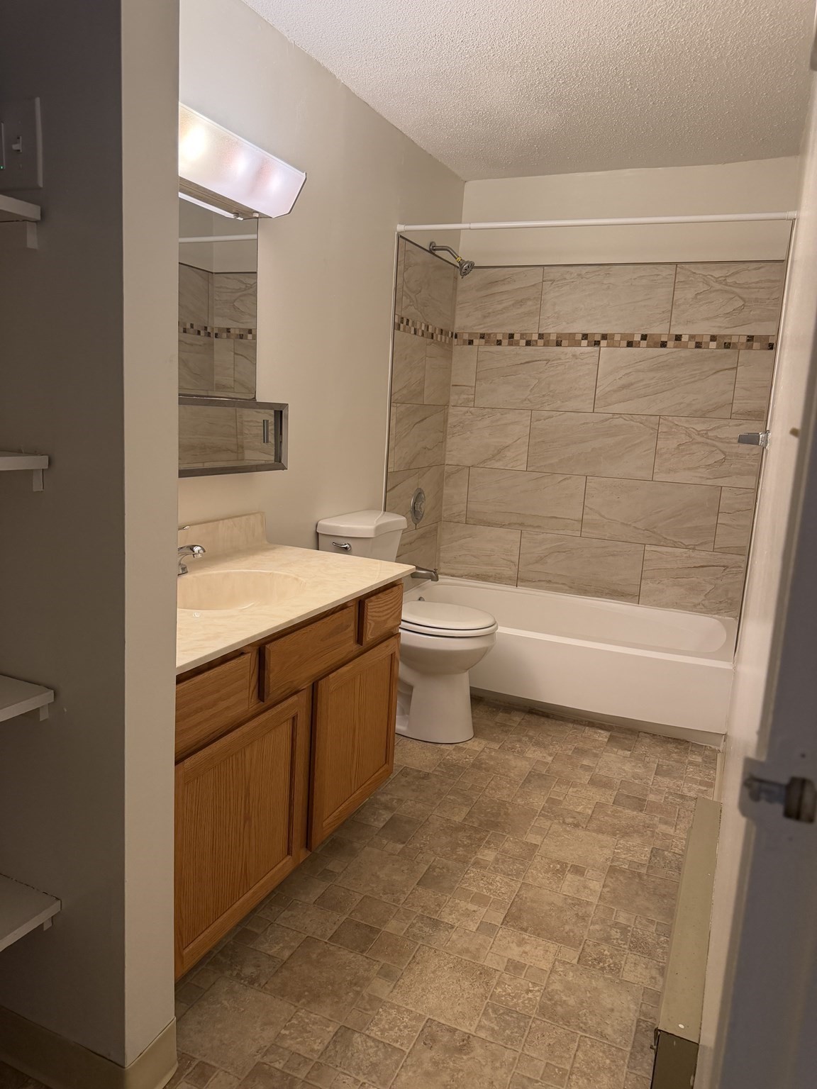 17 Village Rock Lane # 19 Property Photo 7