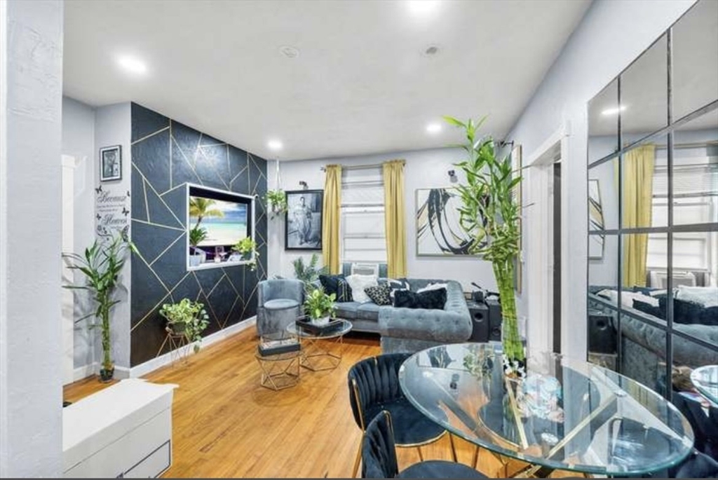 629 Cambridge Street Property Photo 6
