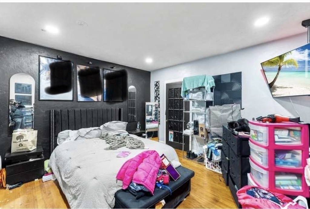 629 Cambridge Street Property Photo 8
