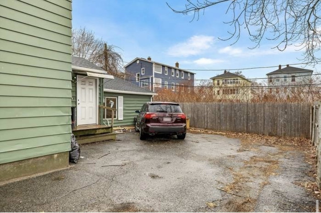 629 Cambridge Street Property Photo 25