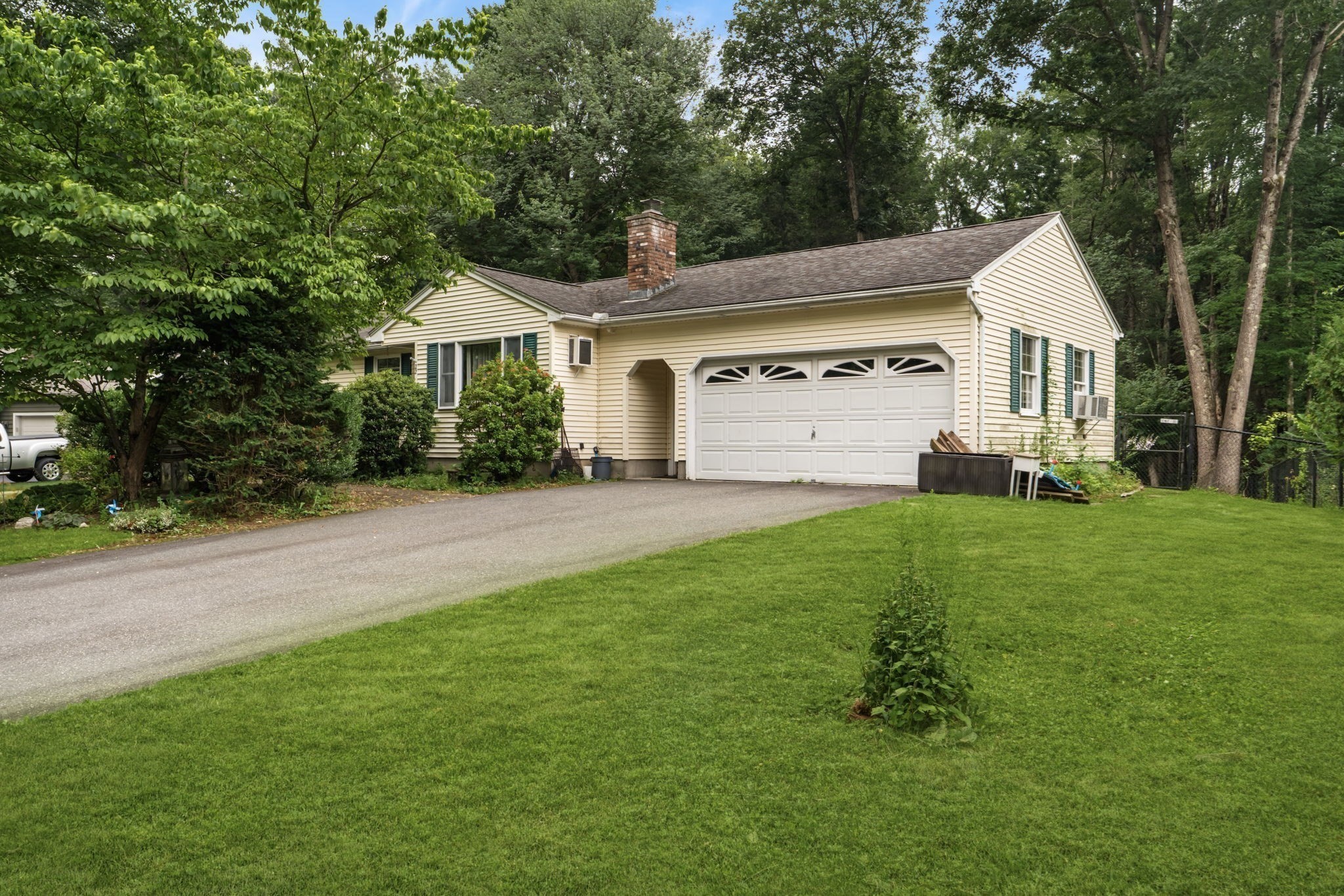 22 Carillon Circle Property Photo 1