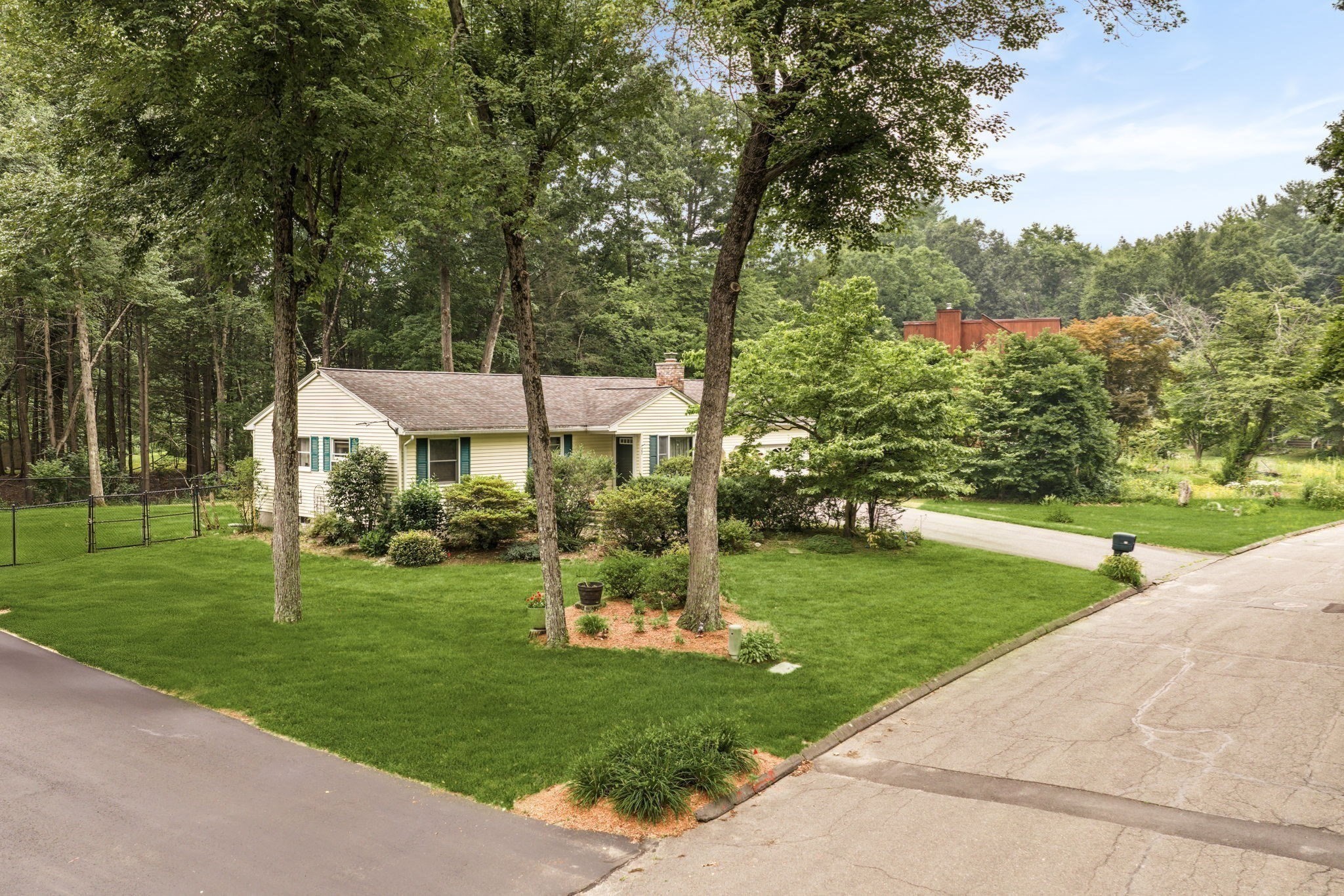 22 Carillon Circle Property Photo 3