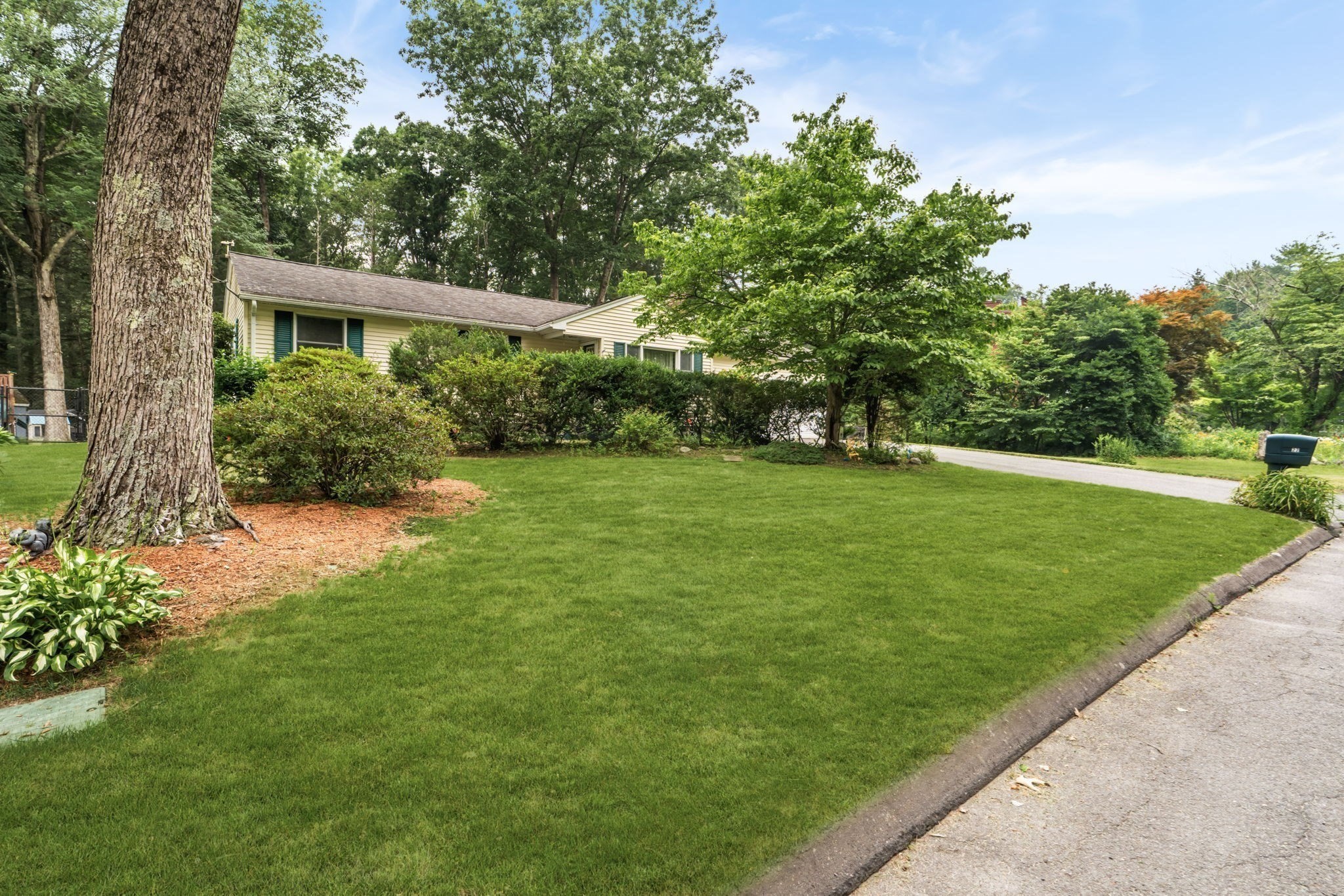 22 Carillon Circle Property Photo 5