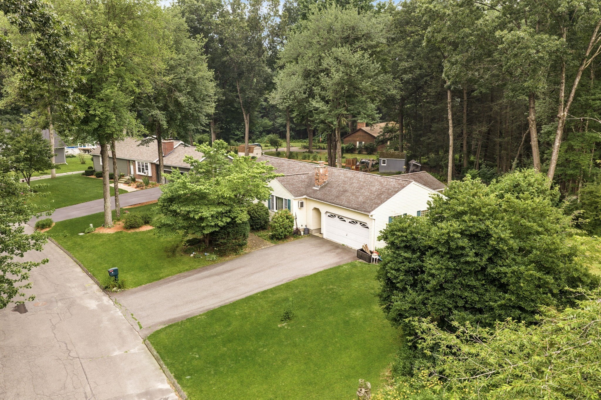 22 Carillon Circle Property Photo 6