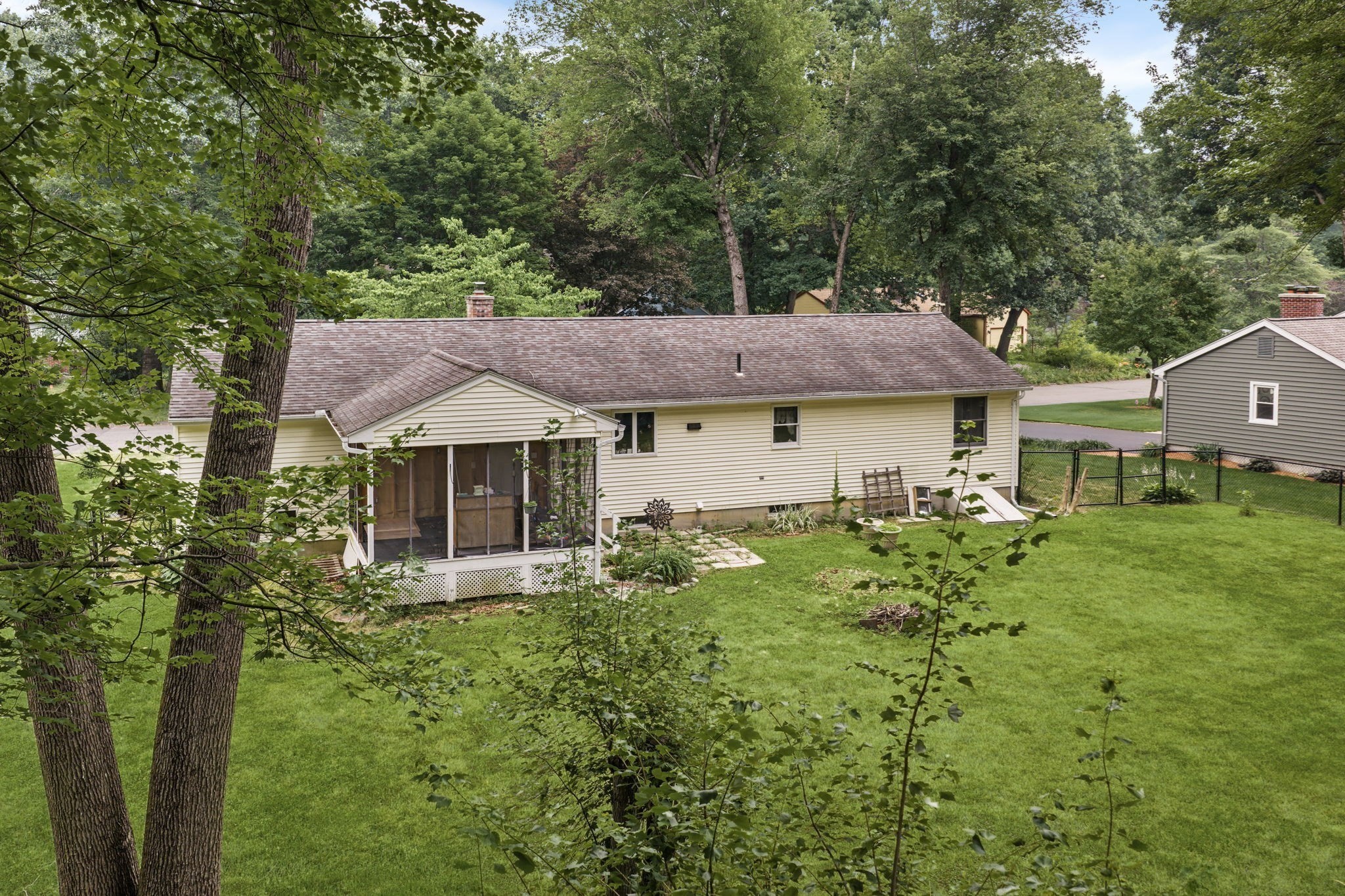 22 Carillon Circle Property Photo 10