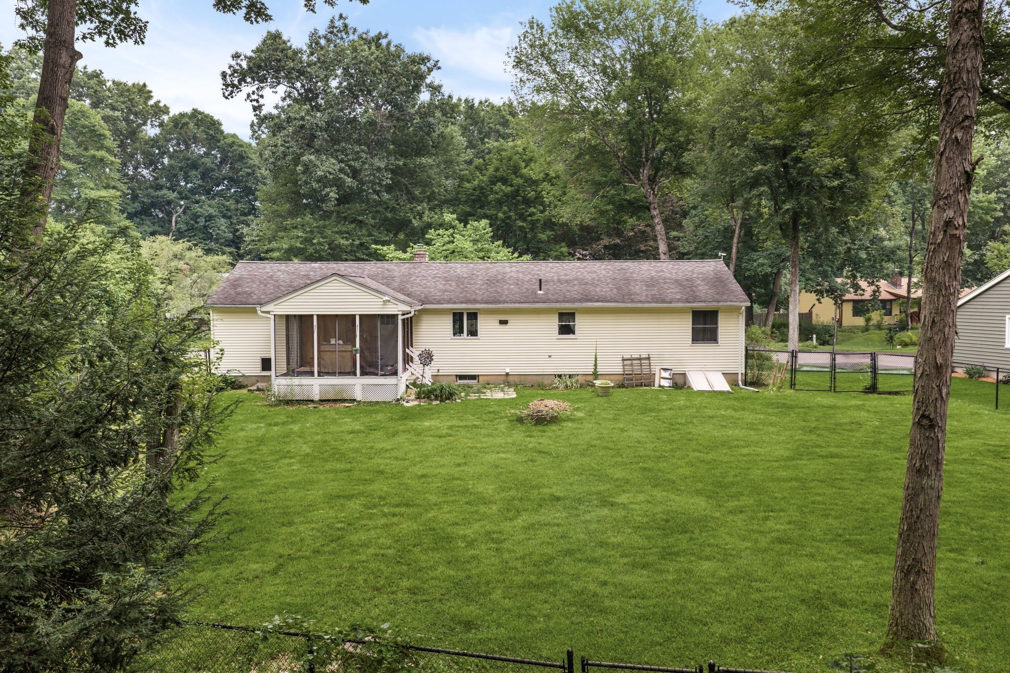 22 Carillon Circle Property Photo 11