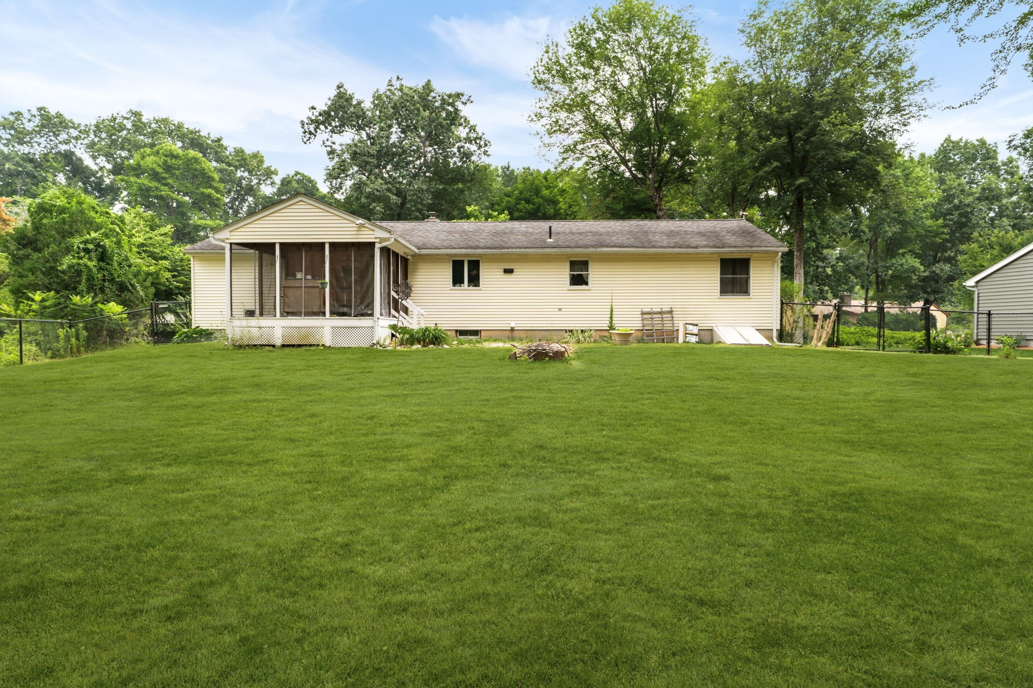 22 Carillon Circle Property Photo 12