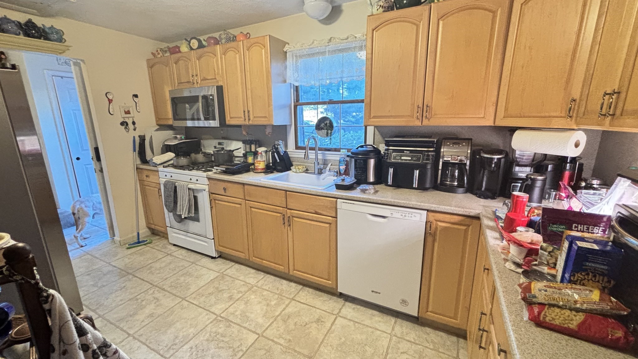 74 Elm St # A Property Photo 15