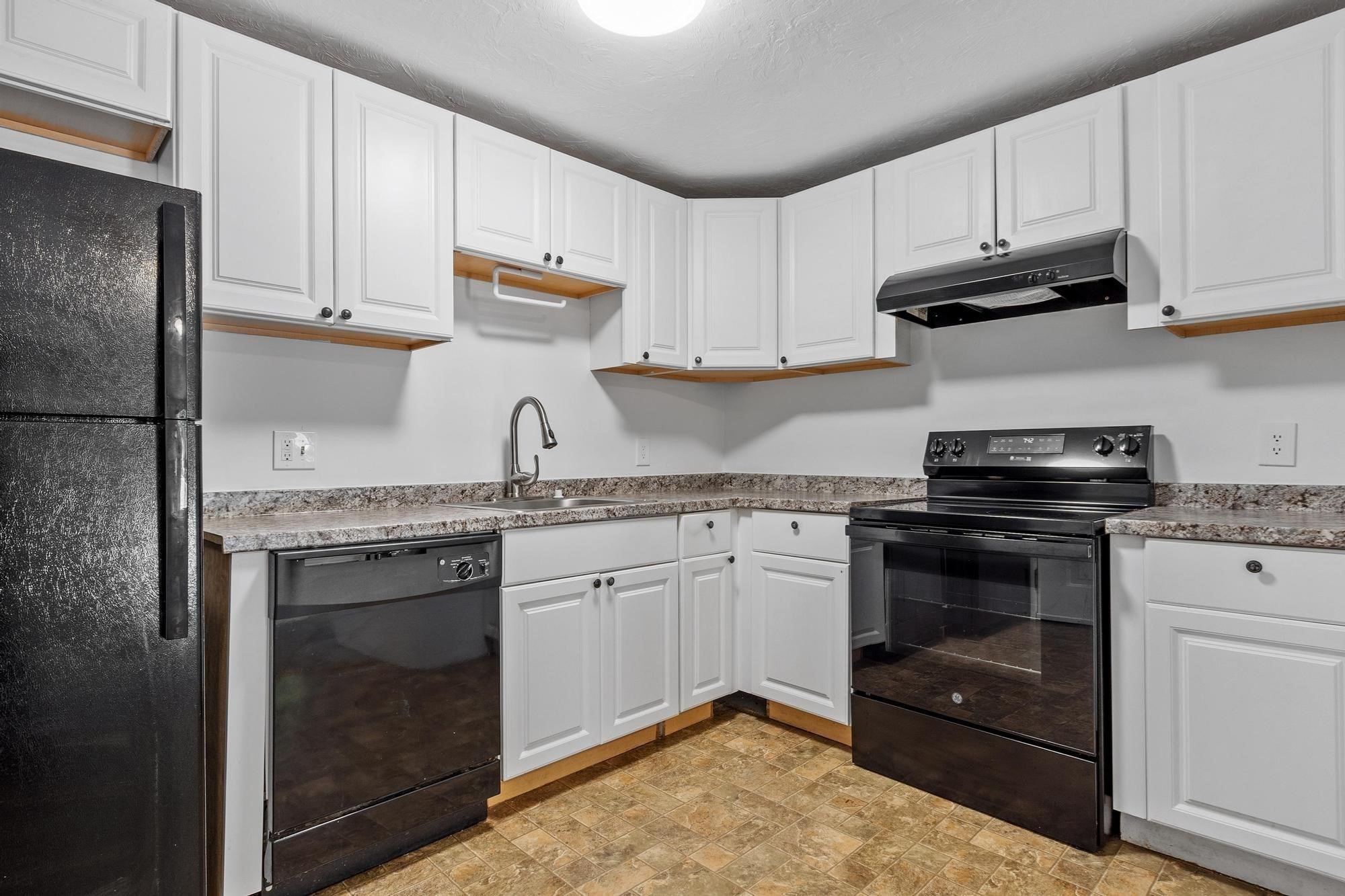 56 Edgeworth # 16 Property Photo 3
