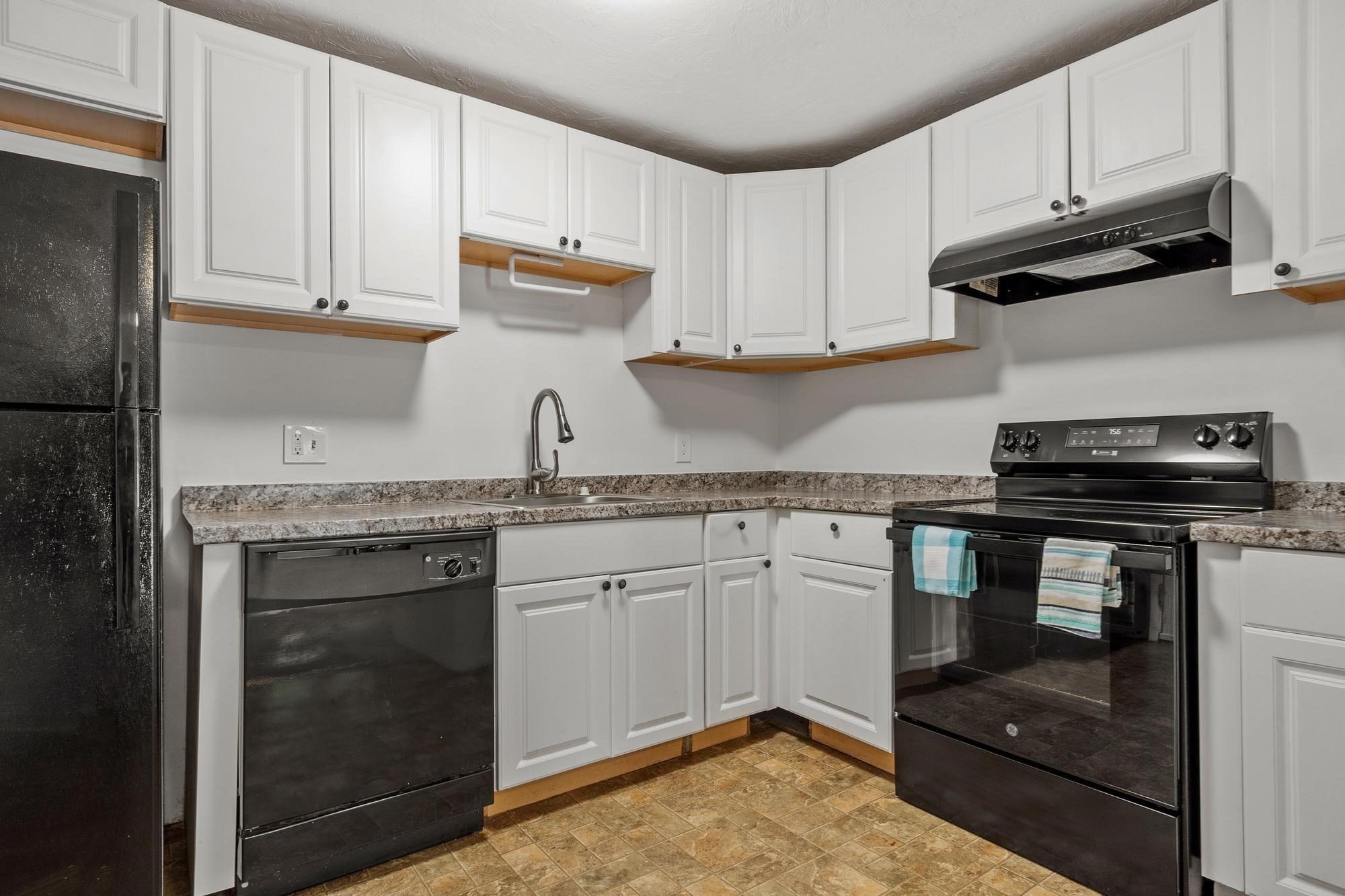 56 Edgeworth # 16 Property Photo 5