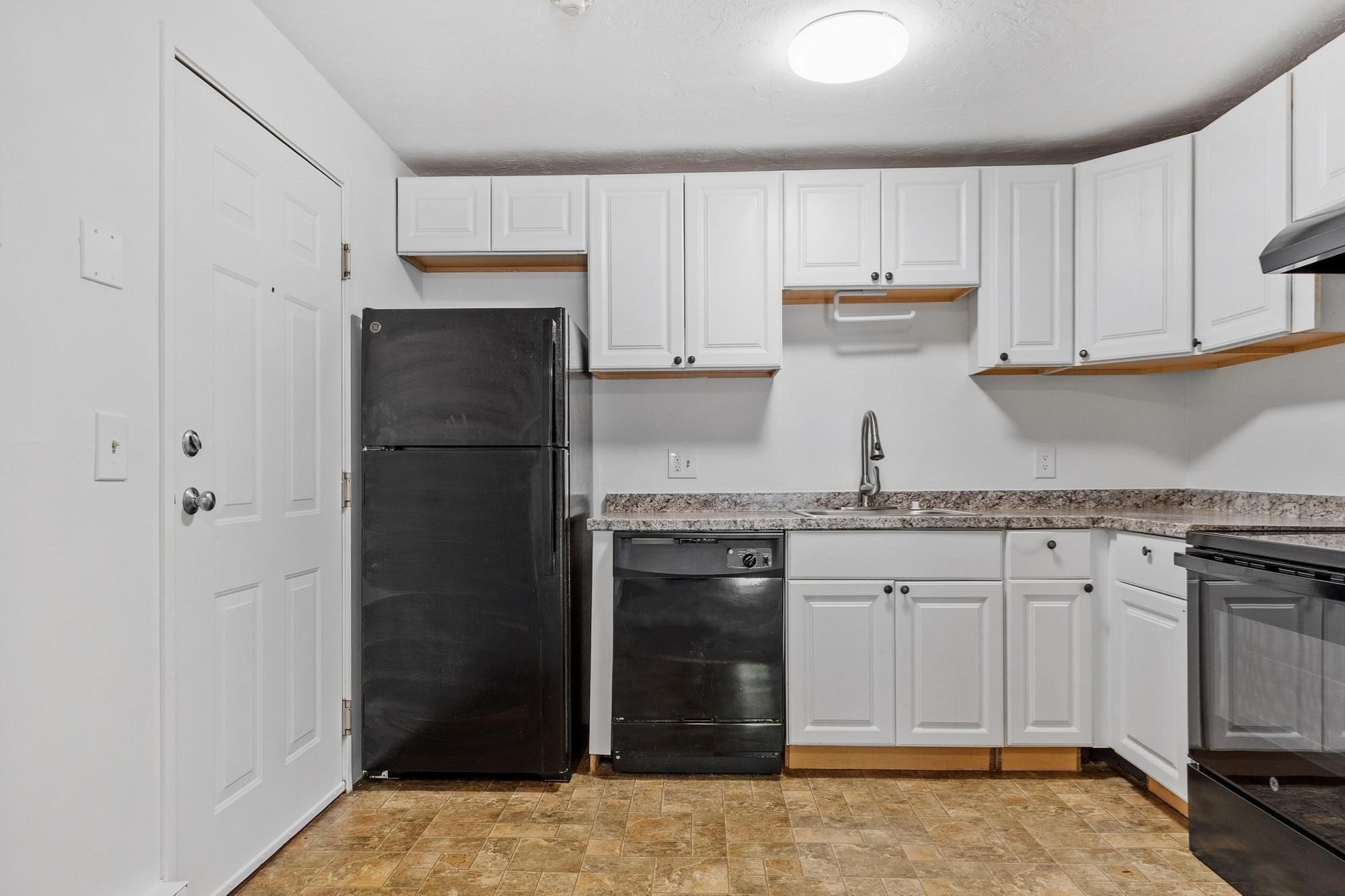 56 Edgeworth # 16 Property Photo 6