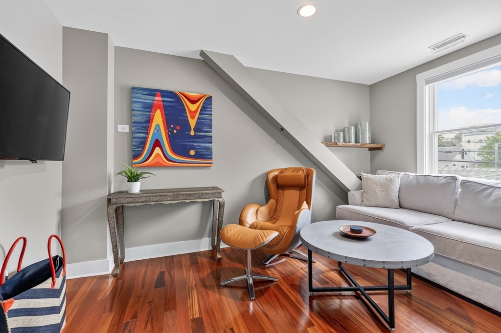 53 Circuit Avenue Property Photo 35