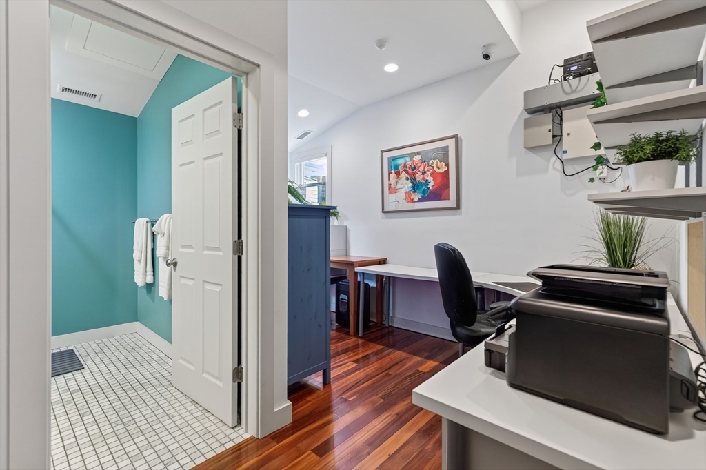 53 Circuit Avenue Property Photo 41