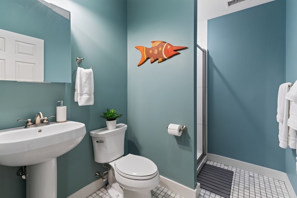 53 Circuit Avenue Property Photo 42