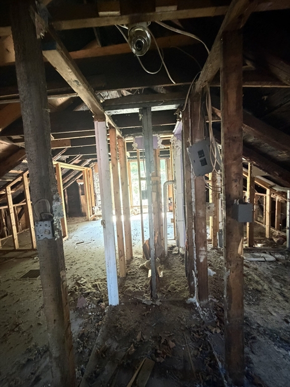 20 Leominster Rd Property Photo 12