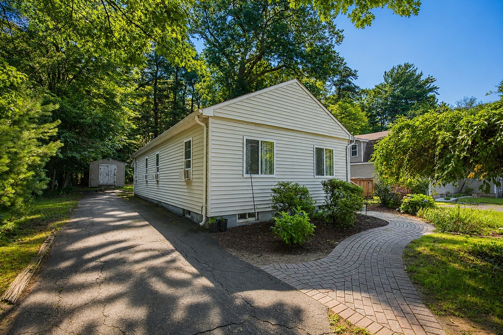 52 Cottage Property Photo 5