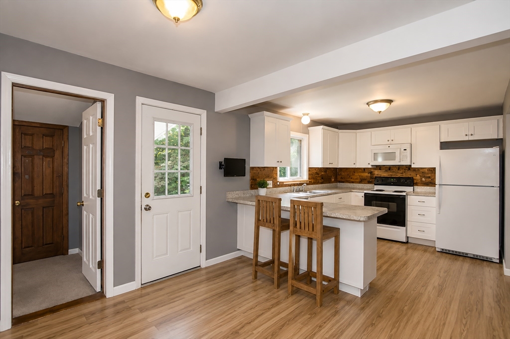 52 Cottage Property Photo 14