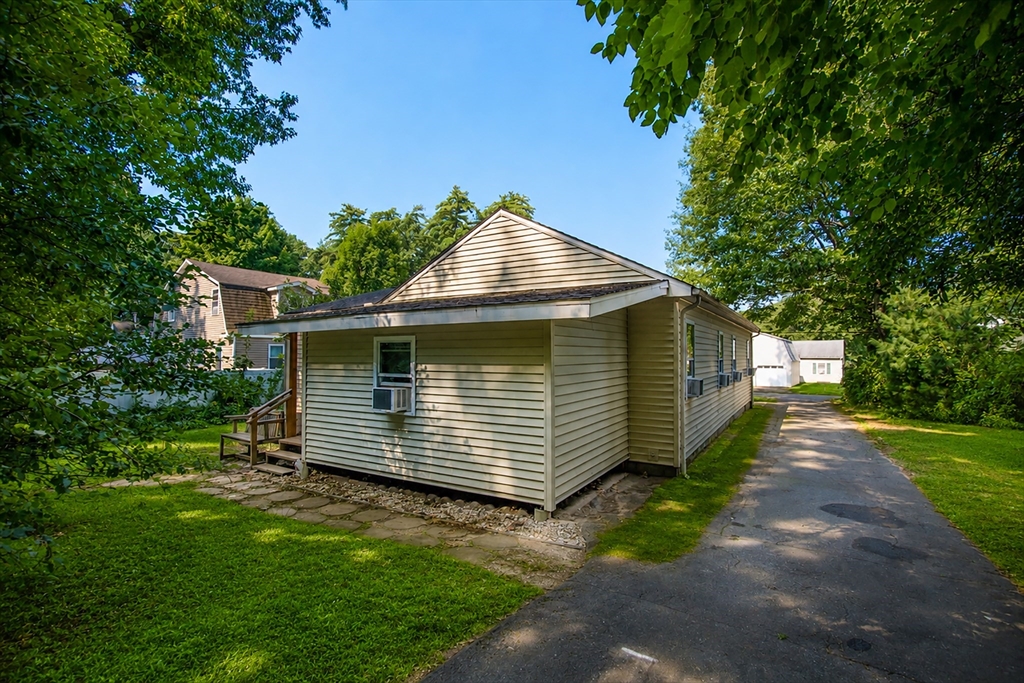 52 Cottage Property Photo 34
