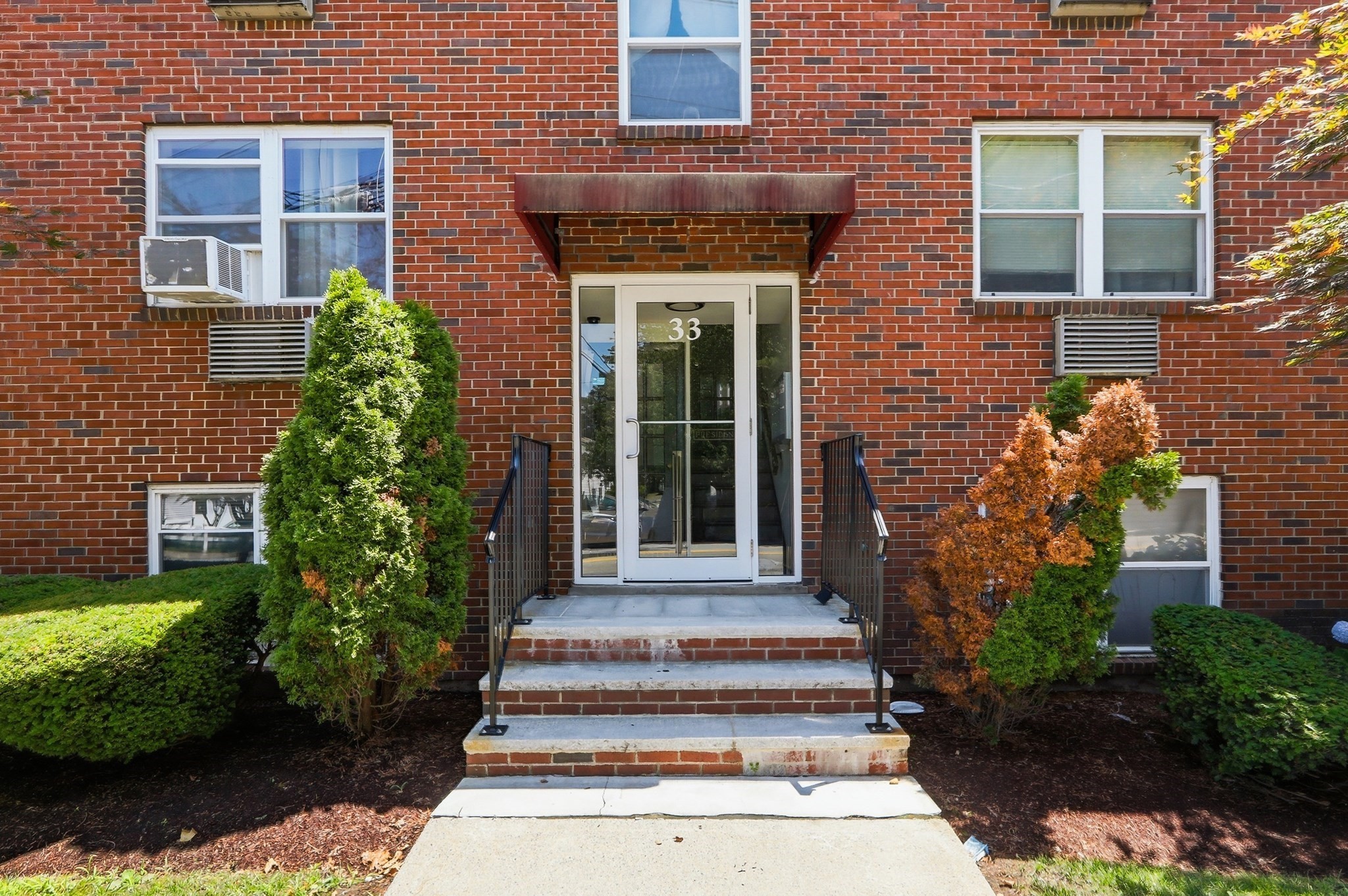 33 Montvale Ave # 11 Property Photo 1